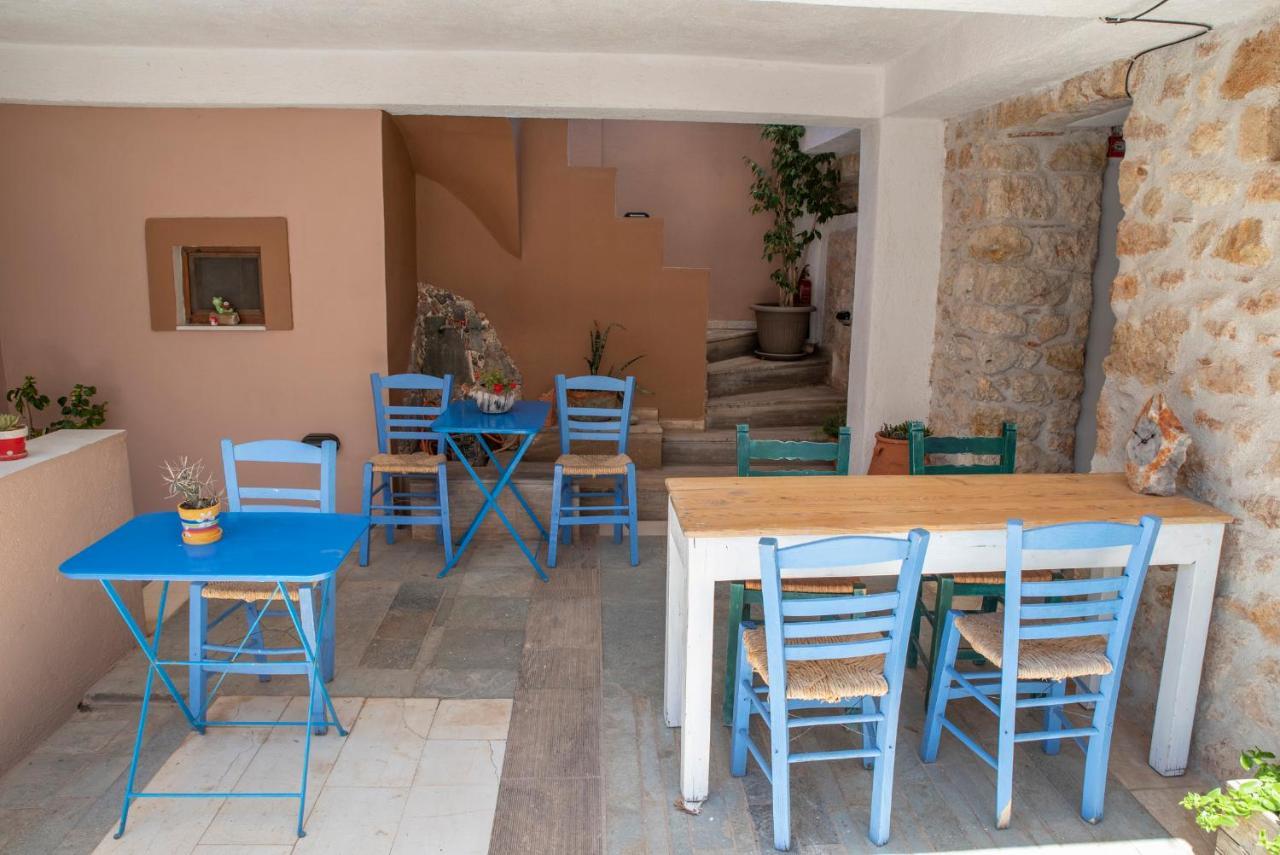 Aeolos Guesthouse Monemvasia Exterior photo