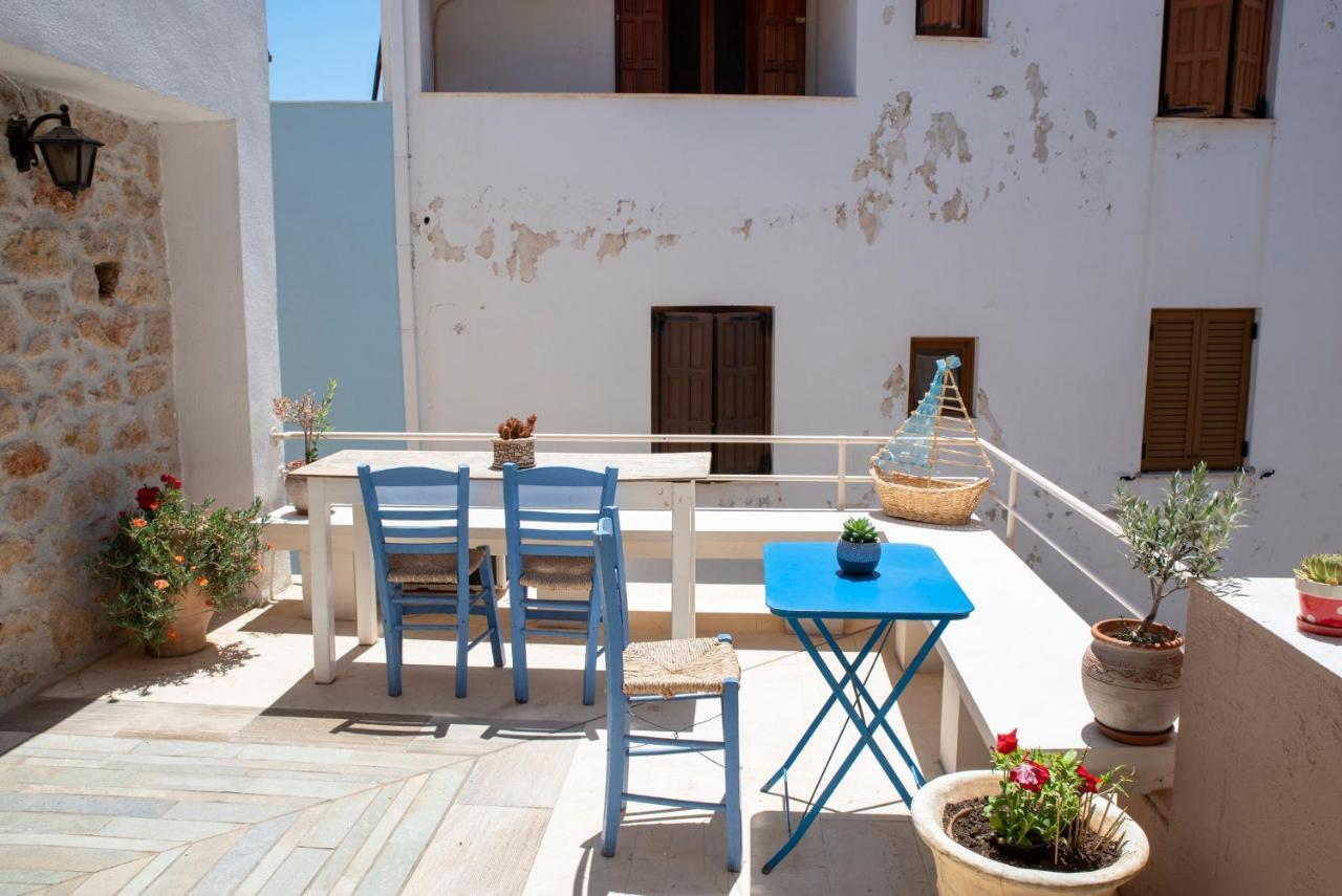 Aeolos Guesthouse Monemvasia Exterior photo